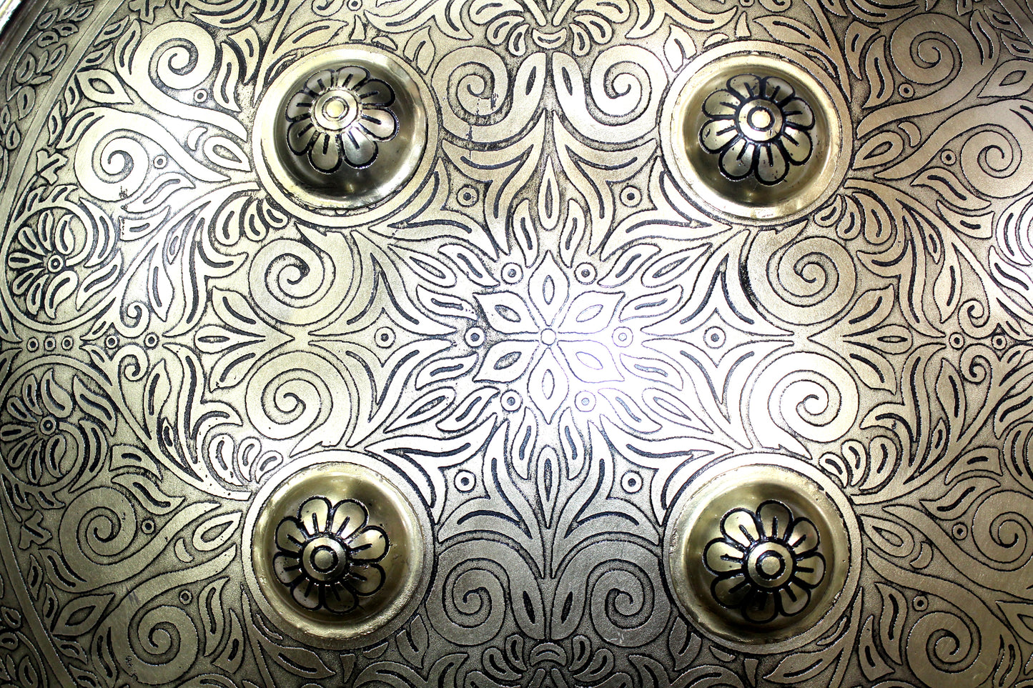 Shield Dhal India Hand Engraved Design Battle Armory Brass Polish Handmade F923